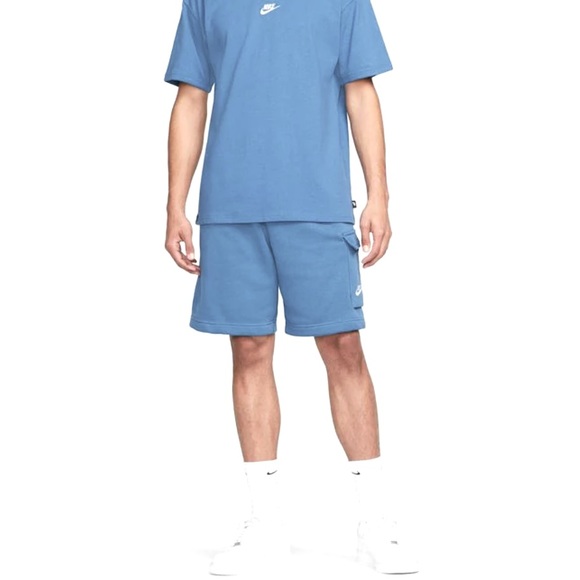 🆕‼️Nike Sportswear Club Men's Cargo Shorts (Dark Marina Blue/White) Sz Large - Picture 2 of 10